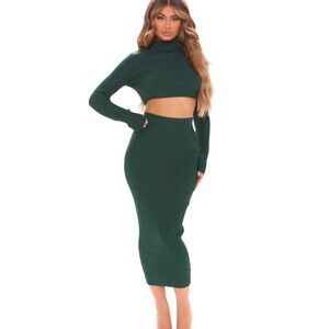 Fashion Nova 2 Piece Set Hunter Green Midi Skirt and Cropped Mock Neck Top